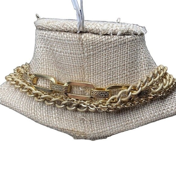 Gold Tone Chain Multi textures Necklace - Picture 3 of 6